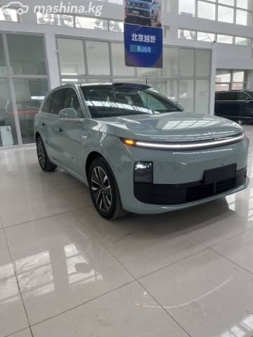 LiXiang L6 1.5hyb AT 4WD