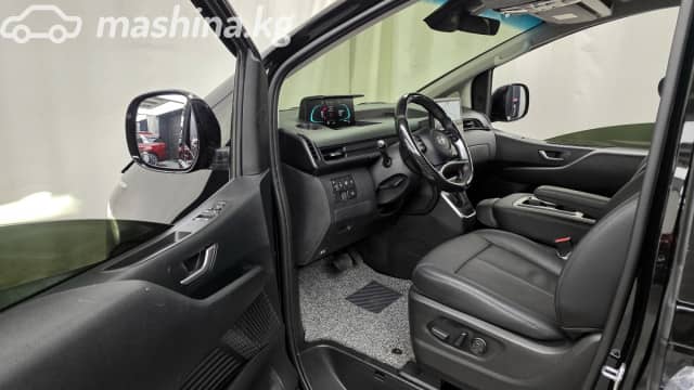Hyundai Staria 1.6hyb AT
