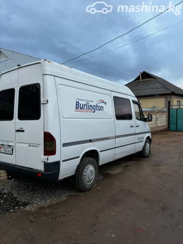 Mercedes-Benz Фургон (6х2)