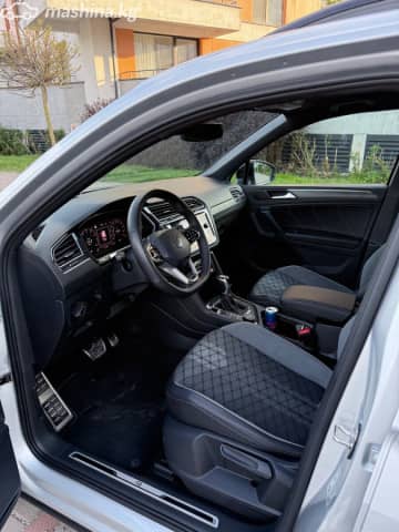 Volkswagen Tiguan II Рестайлинг 2.0 AT 4WD