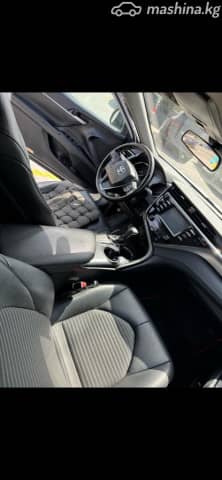 Toyota Camry VIII (XV70) 2.5 AT