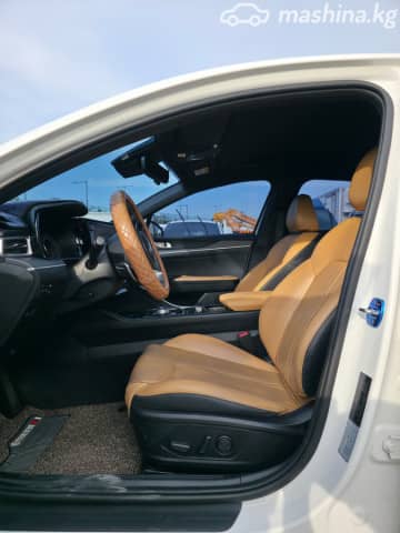 Kia K5 III 2.0 AT