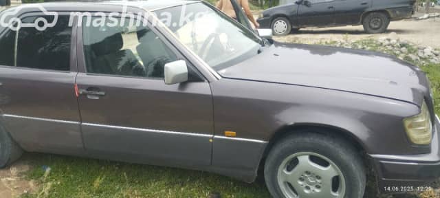 Mercedes-Benz E-Класс I (W124) 220 2.2 AT