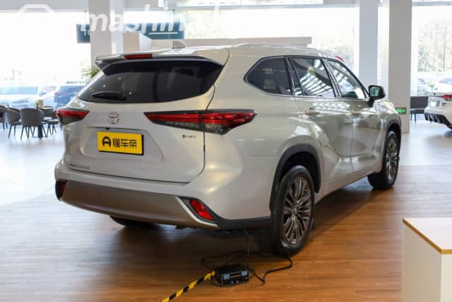 Toyota Highlander IV (U70) 2.5hyb AT 4WD