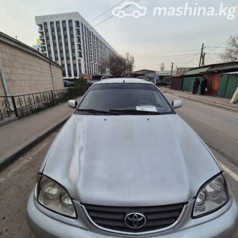 Toyota Avensis I 1.6 MT