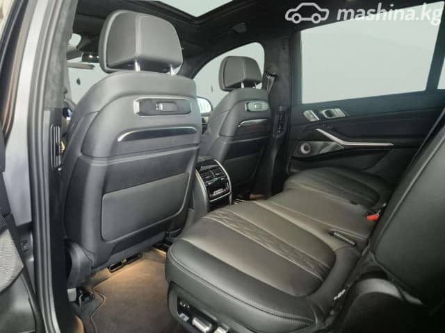 BMW X7 I (G07) Рестайлинг M60i 4.4 AT 4WD
