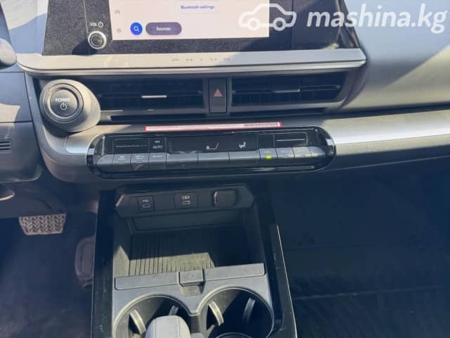 Toyota Prius V (XW60) PHV 2.0hyb AT
