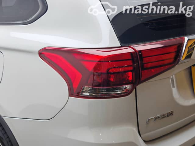 Mitsubishi Outlander III Рестайлинг 3 2.0 CVT