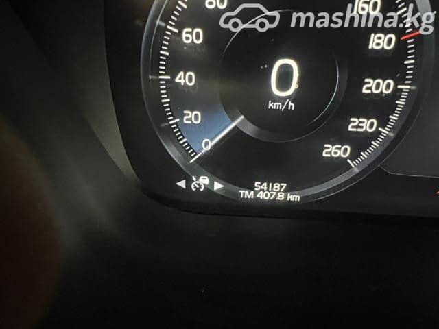 Volvo XC60 II Рестайлинг 2.0 AT 4WD