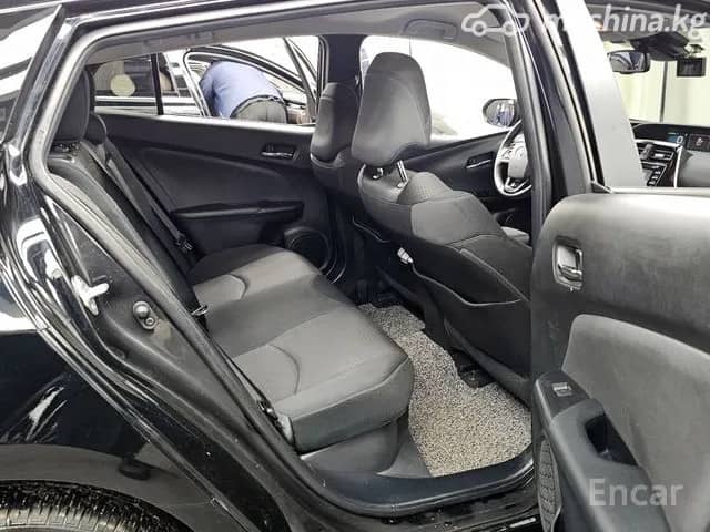 Toyota Prius IV Рестайлинг (XW50) 1.8hyb AT