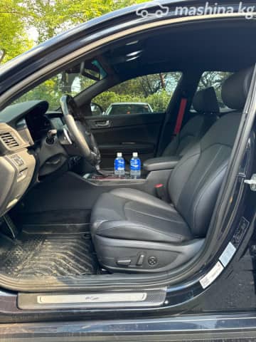 Kia K5 II 2.0 AT
