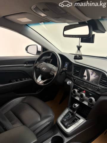 Hyundai Avante VI Рестайлинг 1.6 CVT