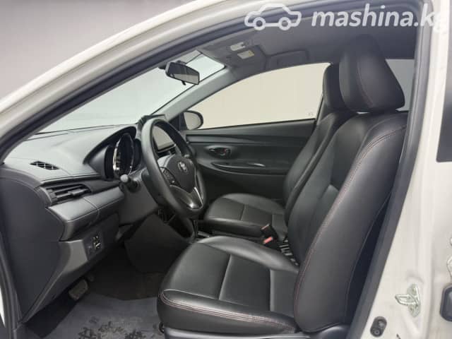 Toyota Yaris XP150 Рестайлинг L 1.5 CVT