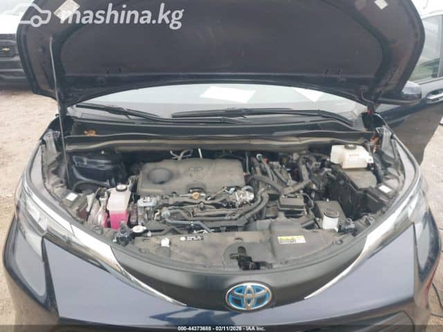 Toyota Sienna IV 2.5hyb AT 4WD