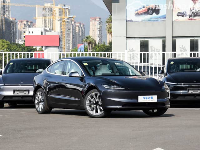 Tesla Model 3 I Рестайлинг Performance Electro AT 4WD