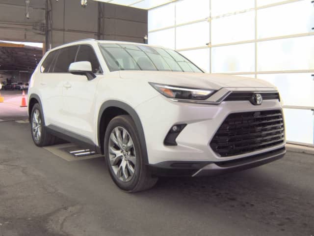 Toyota Grand Highlander 2.5hyb CVT 4WD