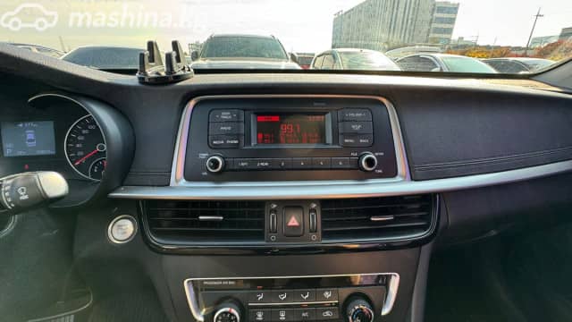 Kia K5 II 2.0 AT