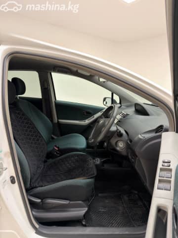 Toyota Vitz II (XP90) 1.3 CVT