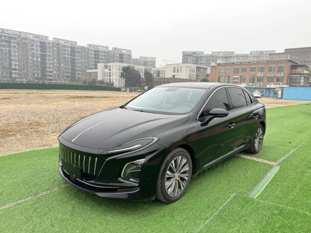 Hongqi E-QM5 54 kWh Electro AT