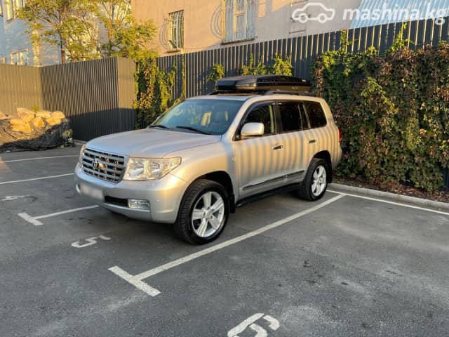 Toyota Land Cruiser 200 Series 4.7 AT 4WD