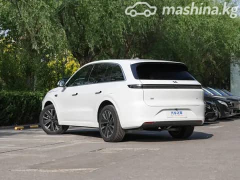 LiXiang L6 1.5hyb AT 4WD