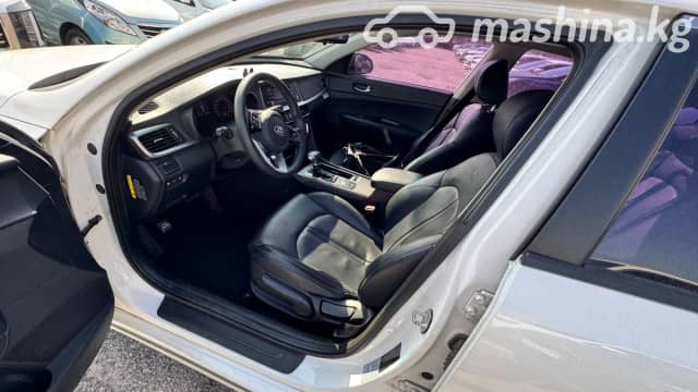 Kia K5 II 2.0 AT