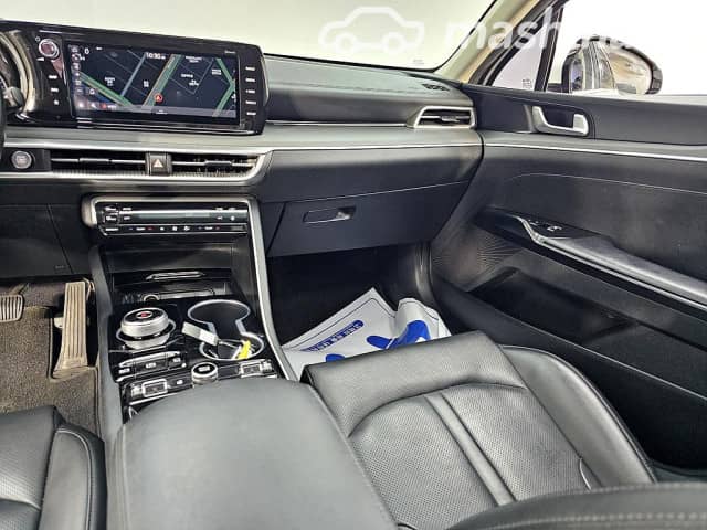 Kia K5 III LPi 2.0 AT