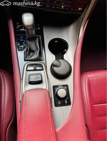 Lexus RX IV 200t 2.0 AT 4WD
