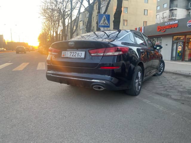 Kia K5 II 2.0 AT