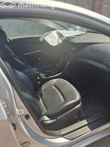 Hyundai Sonata V (NF) 2.0 AT Газ