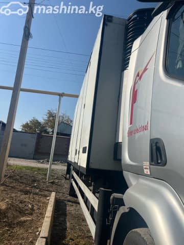 Renault Midlum