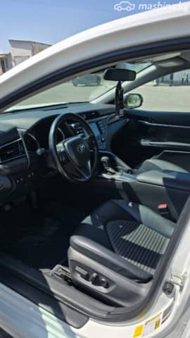 Toyota Camry VIII (XV70) 2.5 AT