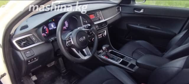 Kia K5 II 2.0 AT