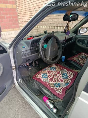 Daewoo Nexia I 1.5 MT