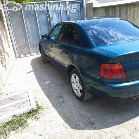 Audi A4 I (B5) 1.8 MT