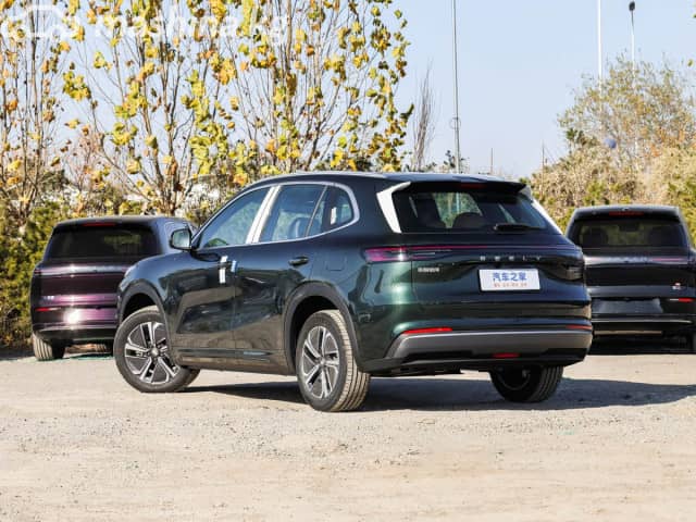 Geely Galaxy Starship 7 19.09 kWh 1.5hyb AT