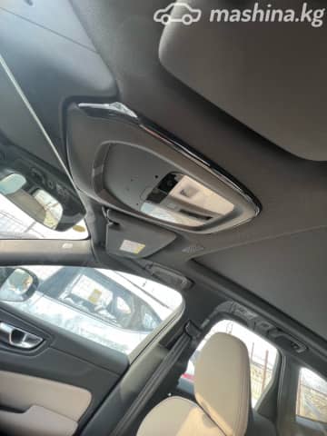 Volvo XC60 II Рестайлинг 2.0 AT