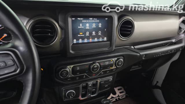 Jeep Wrangler IV (JL) 2.0 AT 4WD
