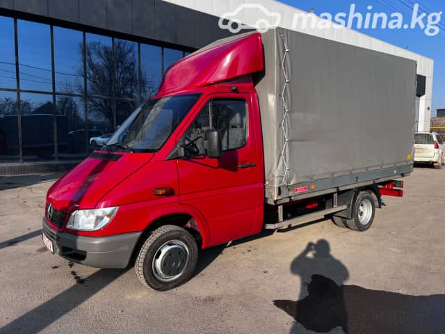 Mercedes-Benz Бортовой (4х2)