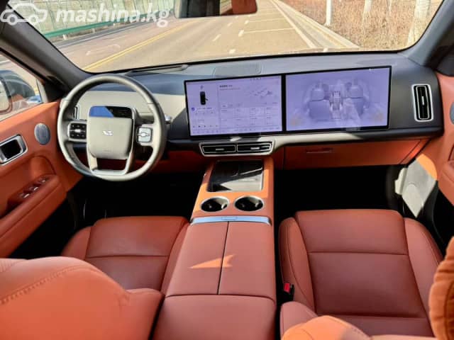 LiXiang L6 1.5hyb AT 4WD