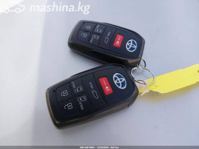 Toyota Sienna IV 2.5hyb AT 4WD