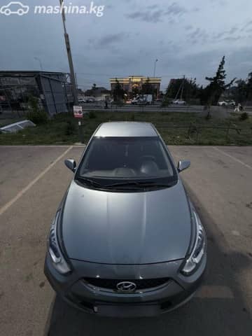 Hyundai Accent IV 1.4 AT
