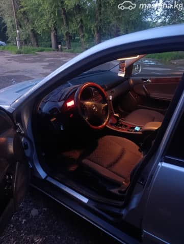 Mercedes-Benz C-Класс II (W203) 230 1.8 MT