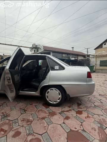 Daewoo Nexia I Рестайлинг 1.6 MT
