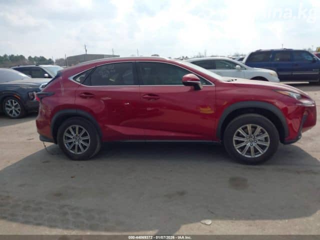 Lexus NX I Рестайлинг 300 2.0 AT