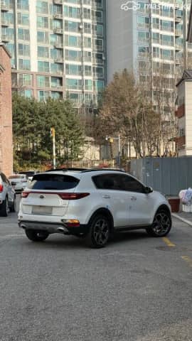 Kia Sportage IV Рестайлинг 2.0d AT 4WD