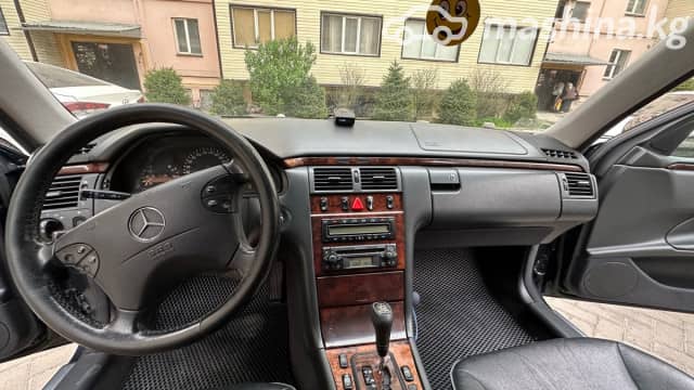 Mercedes-Benz E-Класс II (W210, S210) Рестайлинг 320 3.2 AT