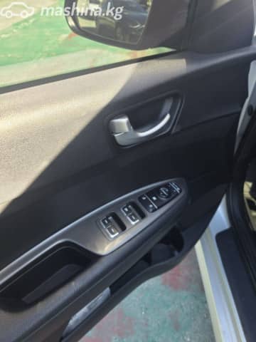 Kia K5 II 2.0 AT