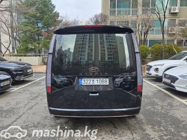 Hyundai Staria 2.2d AT