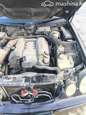 Mercedes-Benz E-Класс II (W210, S210) Рестайлинг 240 2.4 AT